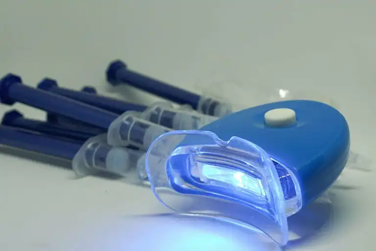 Does LED blue light work in teeth whitening
